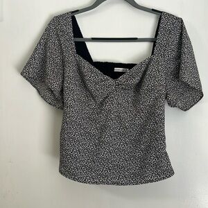 Abercrombie and fitch flowy shirt. Never worn, only washed